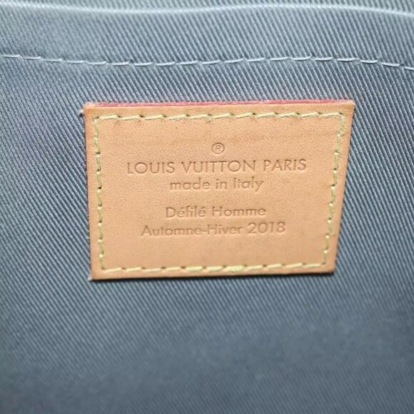 LOUIS VUITTON Monogram Titanium Pochette Cosmos Bag Gray M63240 LV Auth - Picture 4 of 16